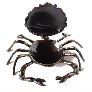 Handmade Brass Ashtray with Crab Motif – Vintage Coastal Decor by Ornaterra
